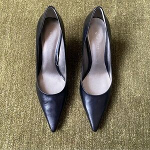 Nine West Black Leather Women's perfect pumps Pointy Toe classic Pumps size 7.5